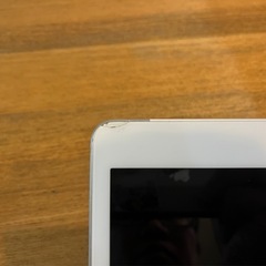 iPad 第7世代　128GB  シルバー　割れありの画像