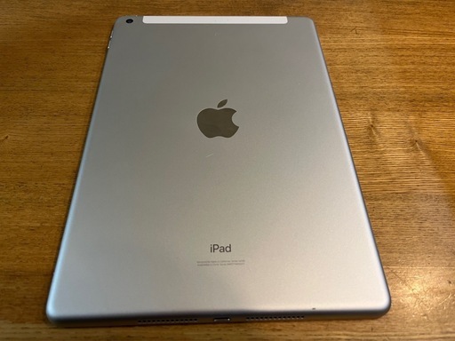 iPad 第7世代　128GB  シルバー　割れあり