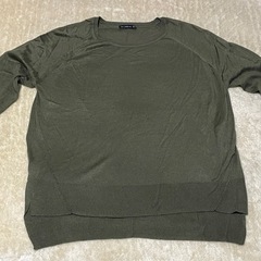 ZARA ザラ ニットプルオーバー トップス カットソー  前後長さが違うデザインの画像