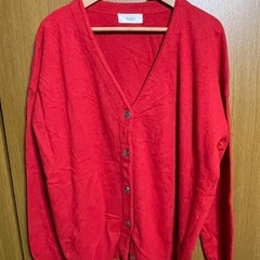 赤のカーディガン 韓国で購入 しっかりした素材の画像