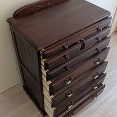 木製チェストの画像