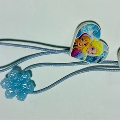 ✨ディズニー✨アナ雪のネックレス＆ブレス＆ヘアゴム2点の画像