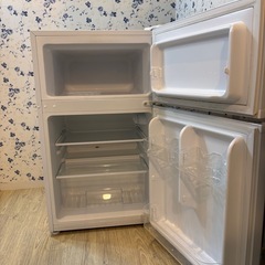 エスキュービズム冷蔵庫90Lの画像