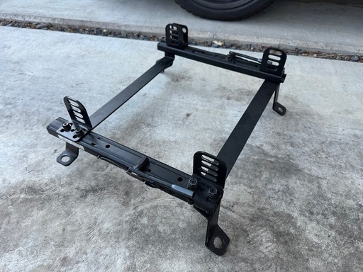 カワイ製作所フルバケ用シートレール[ミラ・ミラアヴィ・ミラジーノ]