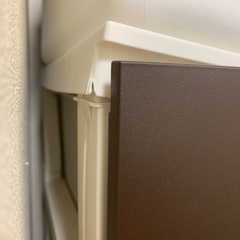 ブラウン×ホワイトのタンス4段　高さ80cm×横55cm×奥43cmの画像