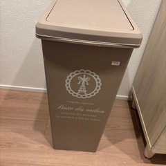 【未使用品】45L ゴミ箱の画像