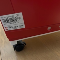 お洒落なキャスター付き　収納ケースの画像