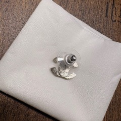 CHANEL ココマークモチーフ スタッドピアス ２個セット売りの画像
