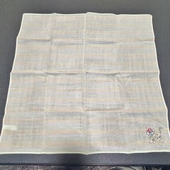 猫の刺繍 LIBERTYファブリック ガーゼハンカチの画像