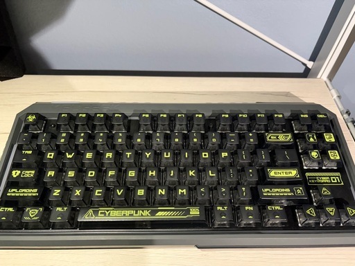 MelGeek Cyber01英語配列有線 ラピッドトリガー 83キー ゲーミングキーボード GM83-CYBER01-0102  【