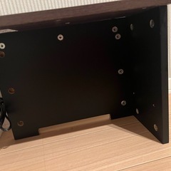 コンセント付き 配線収納キャビネット｜木目×ブラック の画像