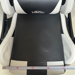 【受渡確定済】ゲーミングチェアの画像