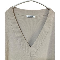 GLOBAL WORK ノースリーブ Vネック ニットベスト グレージュ Ｆの画像