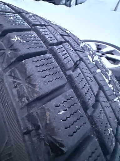 スバル　スノータイヤ　17×7J 48 225/60R17