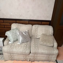 英国ブランド/トーマスビル  2人掛け　ソファーの画像