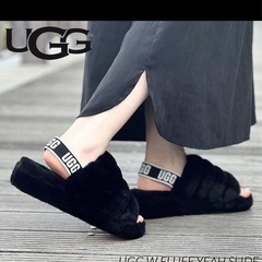 UGG フラッフイヤー サイドの画像