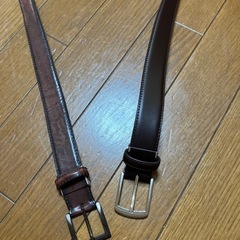 メンズ　穴あきベルト2本の画像