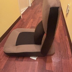 折りたたみ座椅子の画像