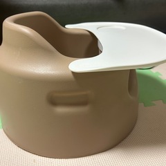 テーブルつきベビーチェアの画像