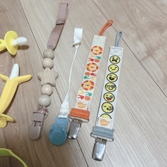 おしゃぶり　新生児　歯固め　ホルダーの画像