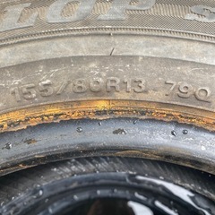 スタッドレスタイヤ13インチの画像