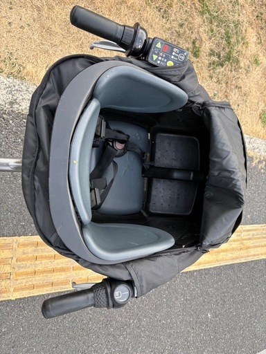 057中古20㌅YAMAHA電動アシスト自転車　12.3Ah 大阪　057