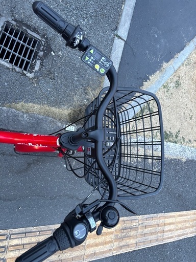 100中古20㌅YAMAHA電動アシスト自転車　8.7Ah 大阪　100