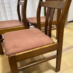 椅子３脚の画像