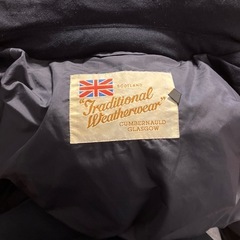 Traditional Weatherwear（トラディショナル ウェザーウェア）フード付きダウンジャケットの画像