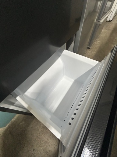 アース万代店　未使用　TCL 冷蔵庫 幅62.5cm 316L 4ドア フレンチドア 観音開き ファン式 自動霜取り 野菜ケース 大容