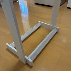 ギタースタンド　4本立て 白の画像