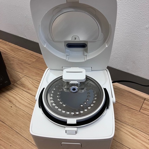 O  ?美品 はやくておいしい3合IH炊飯器 2024年製 RM-D793