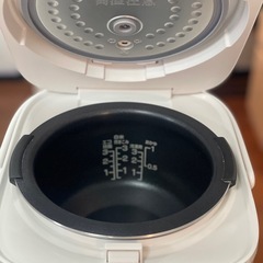 🉐表示価格より10%OFF🉐マイコンジャー炊飯器　3合炊き　Haier 2022年の画像