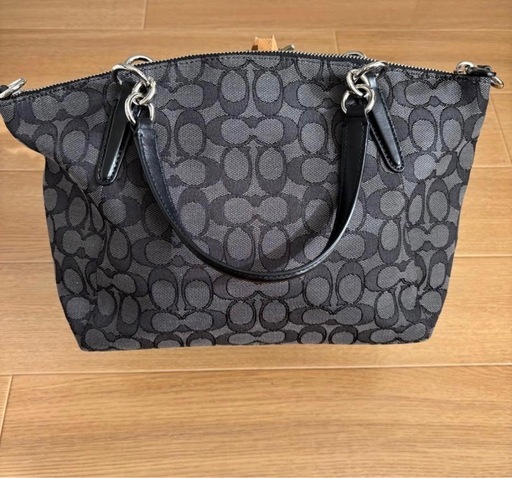 COACH グレーキャンバスショルダーバッグ