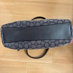 COACH グレーキャンバスショルダーバッグの画像