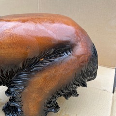 熊の木彫りの画像