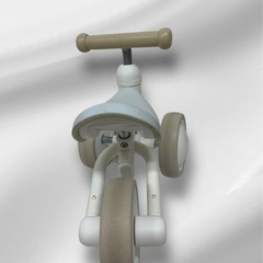 Dbike ディーバイク ミニ ワイド IDES DDX 009884 ホワイト ベージュ 10ヶ月-3歳未満 20キロまで 乗用玩具 現状品 2Dの画像