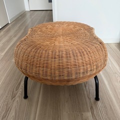 IKEA. GAMLEHULT（ガムレフルト）収納付きのラタンオットマンの画像