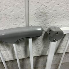 ベビーゲート ベビーフェンス ホワイト 幅78cm～83cm×高さ75cmの画像