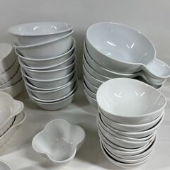 和食器 白磁 大量セット 68点 陶器製 三品皿 小鉢 中鉢 グラタン皿 取っ手付碗 飲食店 居酒屋 店舗 業務の画像