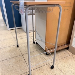 《リユースマン倉敷》 キャスター付きカウンターテーブル 作業台の画像