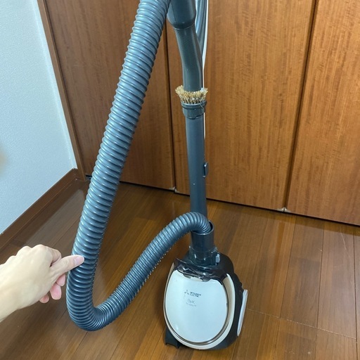 三菱掃除機2017年製  紙パック付き