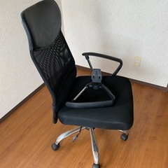 デスクチェアーの画像