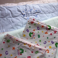 ⭐無料⭐ ※説明文お読み下さい。 掛布団 敷布団   各種カバー はらぺこあおむし 4点セットの画像