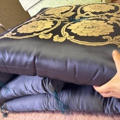 高級座布団8枚セットの画像