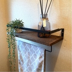 【複数購入の場合¥800】タオルかけ付きシェルフの画像