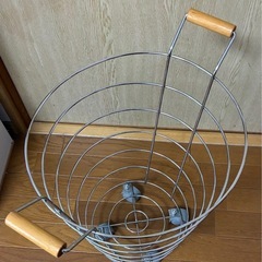 メタルランドリーバスケットの画像