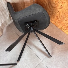 【受付停止】回転式ダイニングチェアの画像