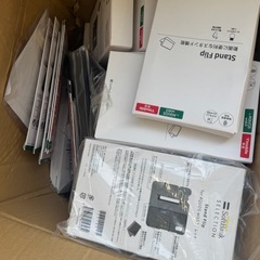 スマホスタンド まとめ AQUOS Wish3 レッドの画像