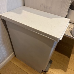 ニトリ　ゴミ箱(45リットル用)の画像